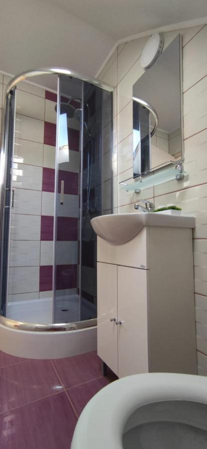 Calypso Rooms Făgăraş Exteriör bild