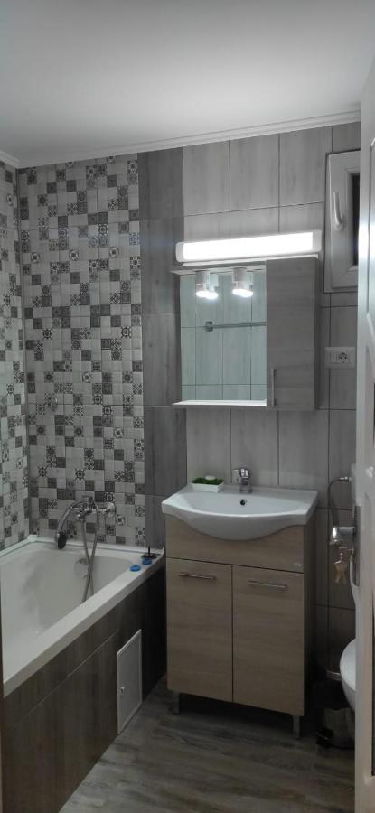 Calypso Rooms Făgăraş Exteriör bild