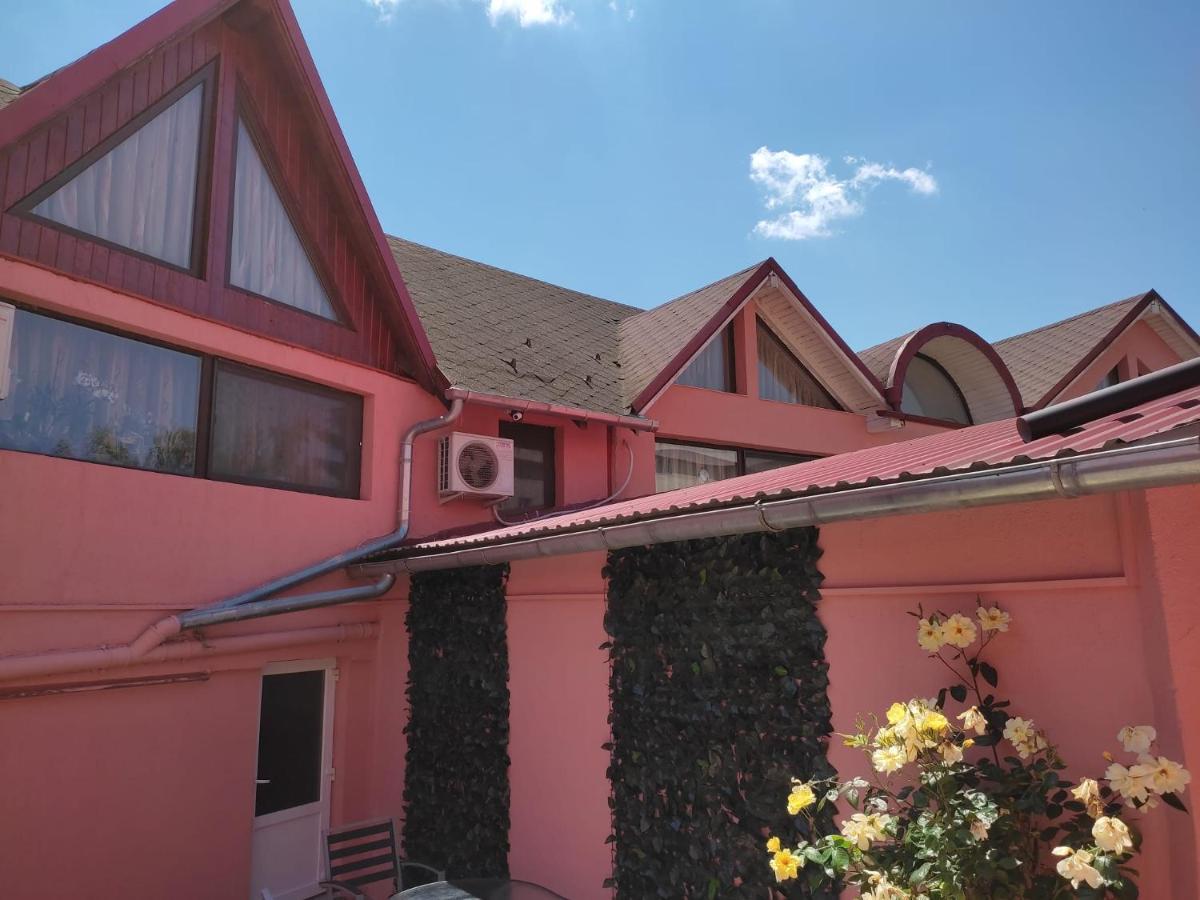 Calypso Rooms Făgăraş Exteriör bild