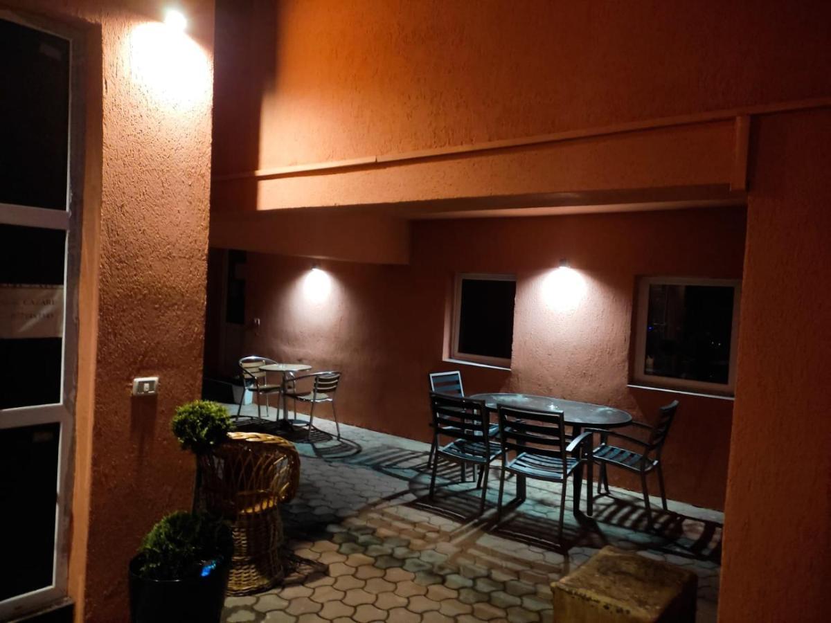 Calypso Rooms Făgăraş Exteriör bild