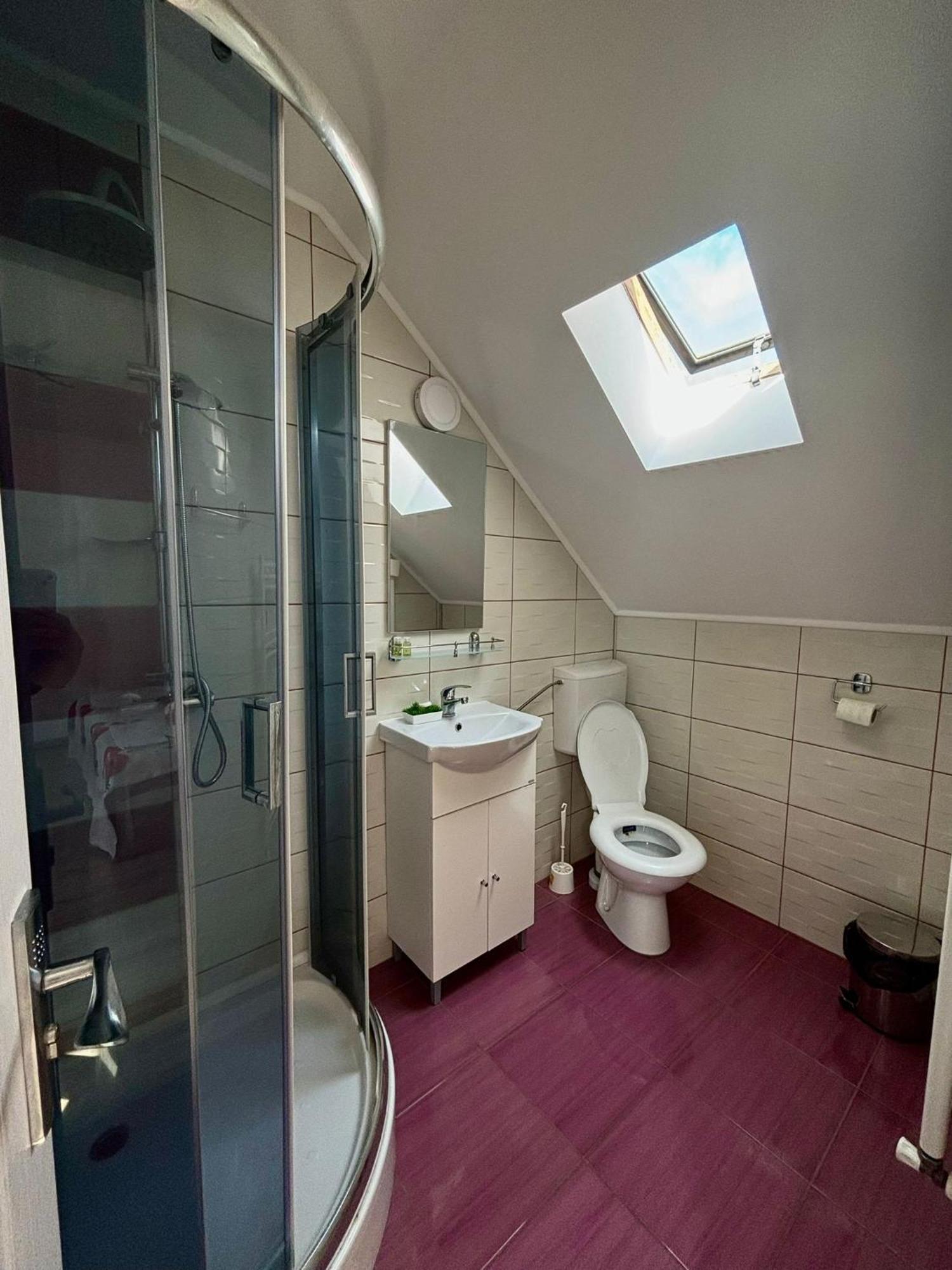 Calypso Rooms Făgăraş Exteriör bild